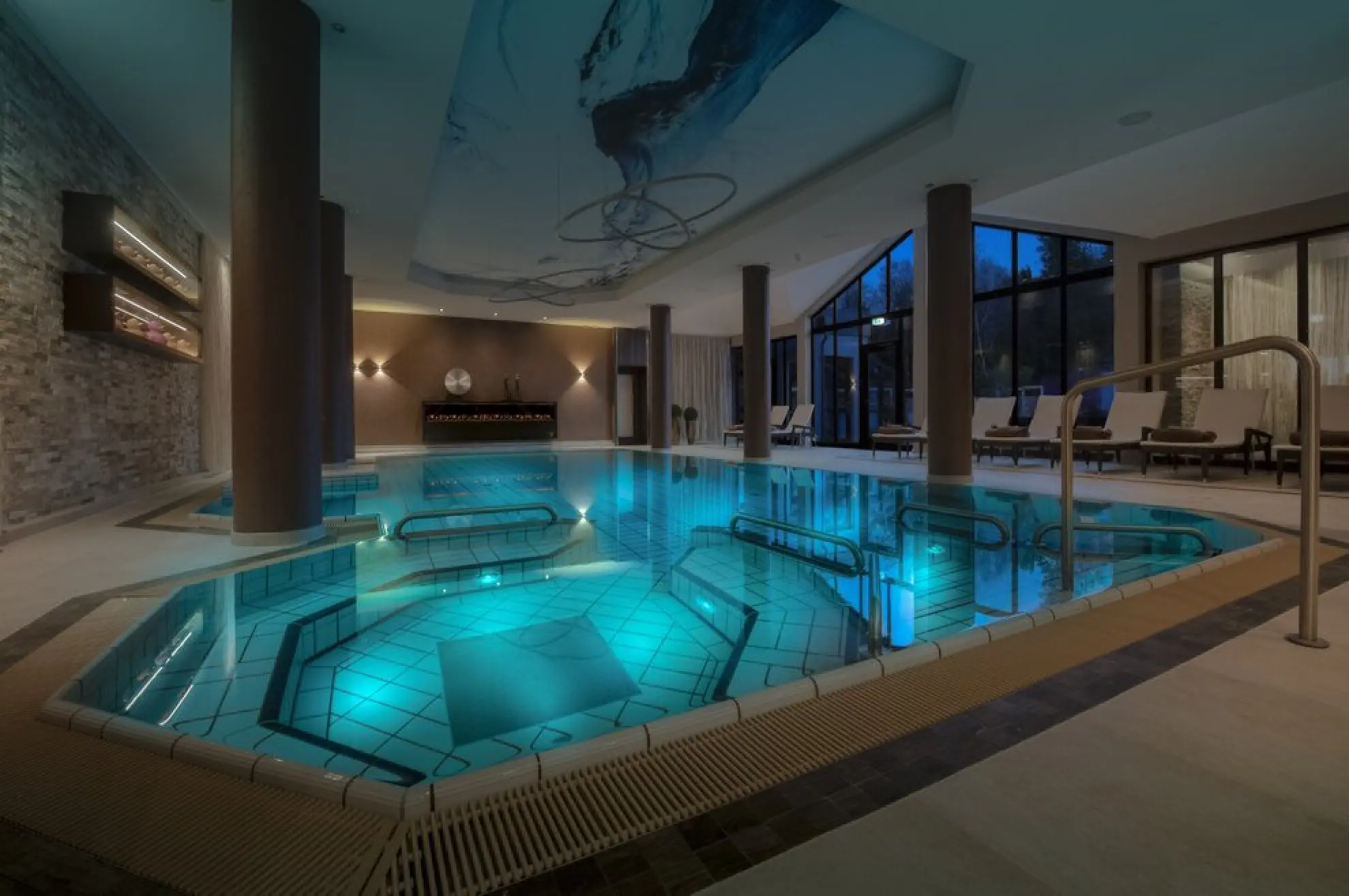 Innenpool Stromberg Spa 9